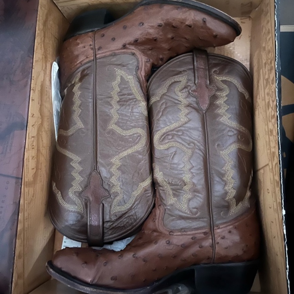 Men’s Ostrich Skin Boots 9 M